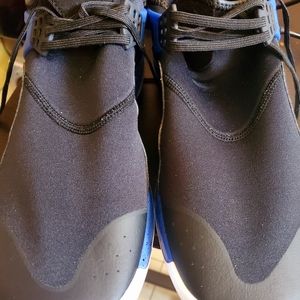 Nike Athletic  Men Shoes Size 11.5